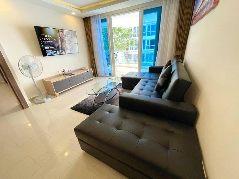 Large Luxury, Pool View, Grand Avenue, Pattaya - 202 Apartment Luaran gambar